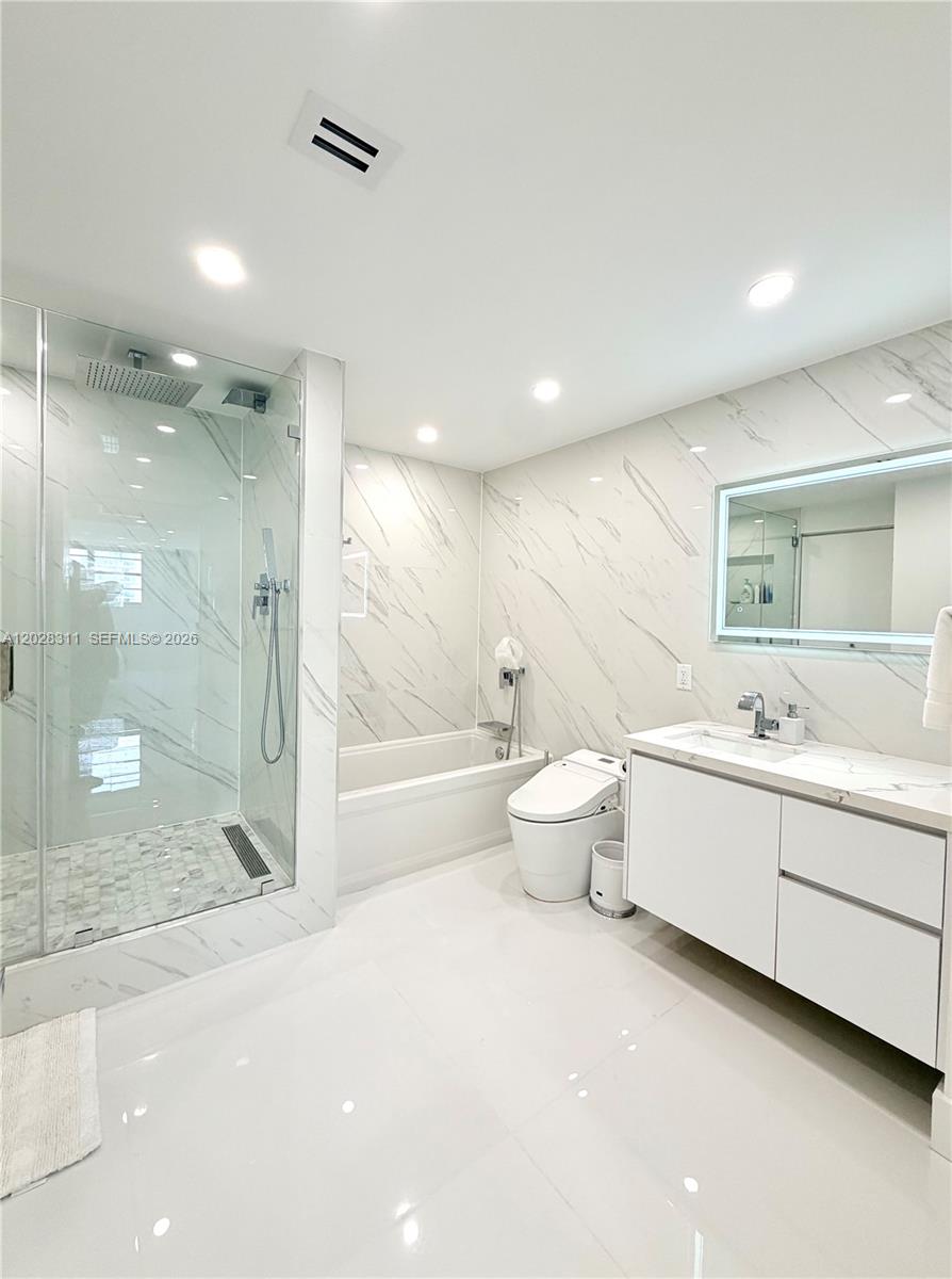19390 Collins Ave #908 Sunny Isles Beach, FL 33160