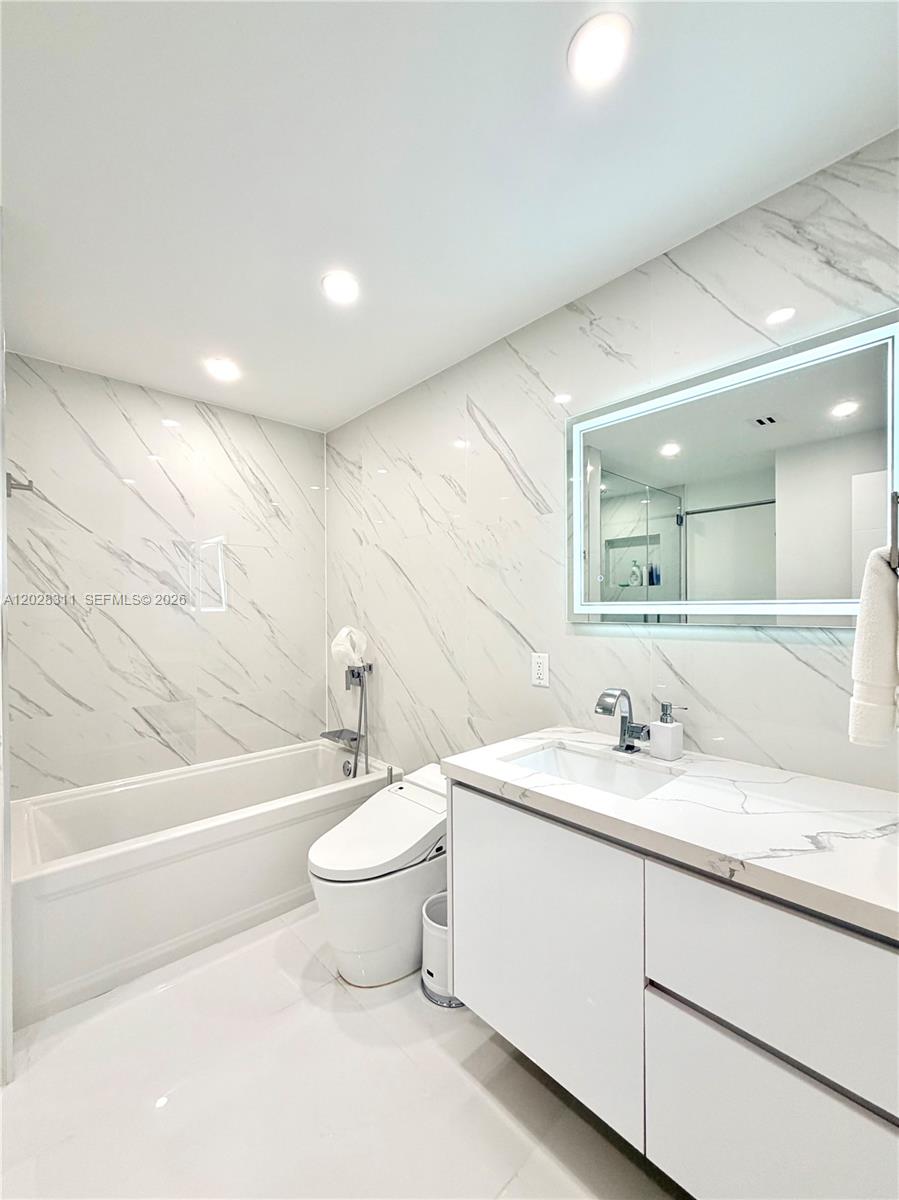 19390 Collins Ave #908 Sunny Isles Beach, FL 33160