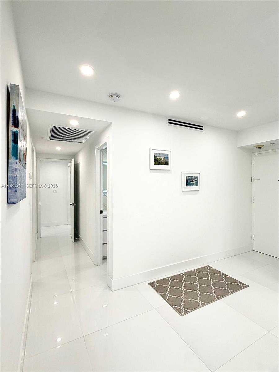 19390 Collins Ave #908 Sunny Isles Beach, FL 33160