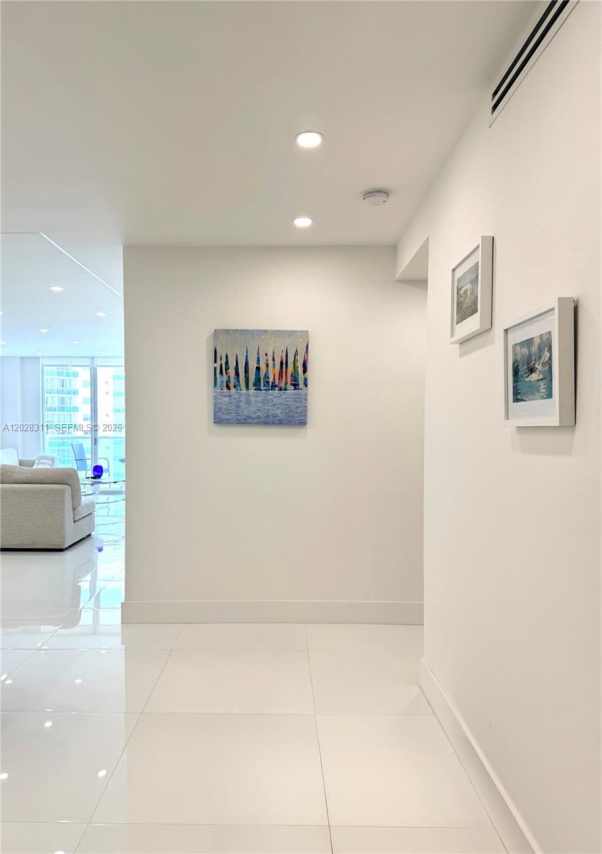 19390 Collins Ave #908 Sunny Isles Beach, FL 33160