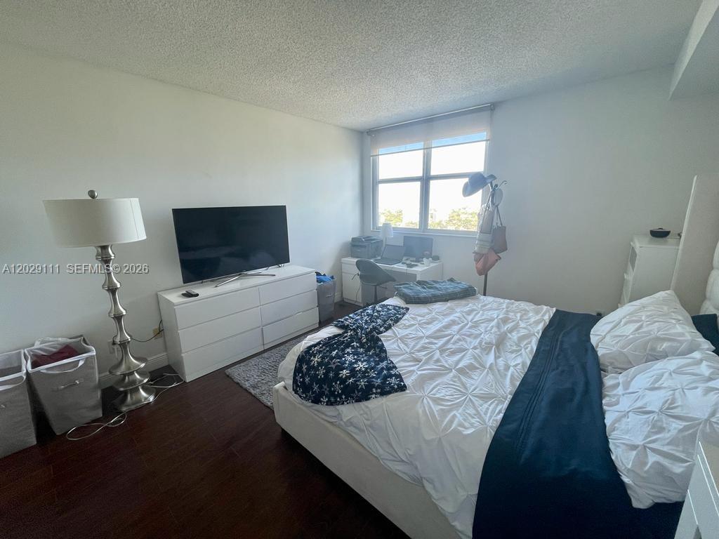 2475 Brickell Ave #2303 Miami, FL 33129