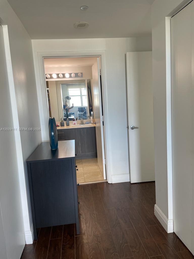 2475 Brickell Ave #2303 Miami, FL 33129
