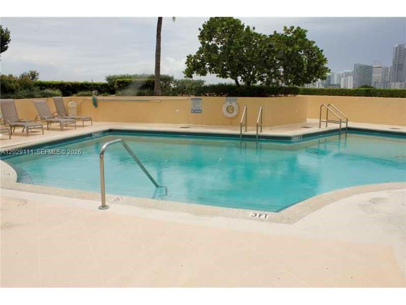 2475 Brickell Ave #2303 Miami, FL 33129