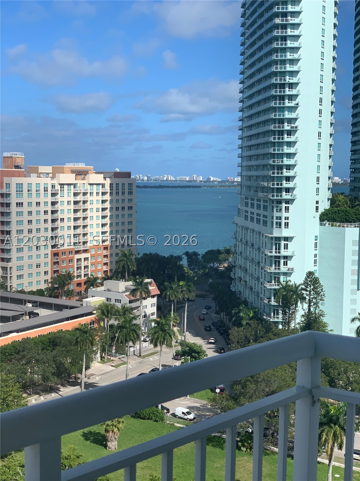 image 1800 Biscayne Plaza0