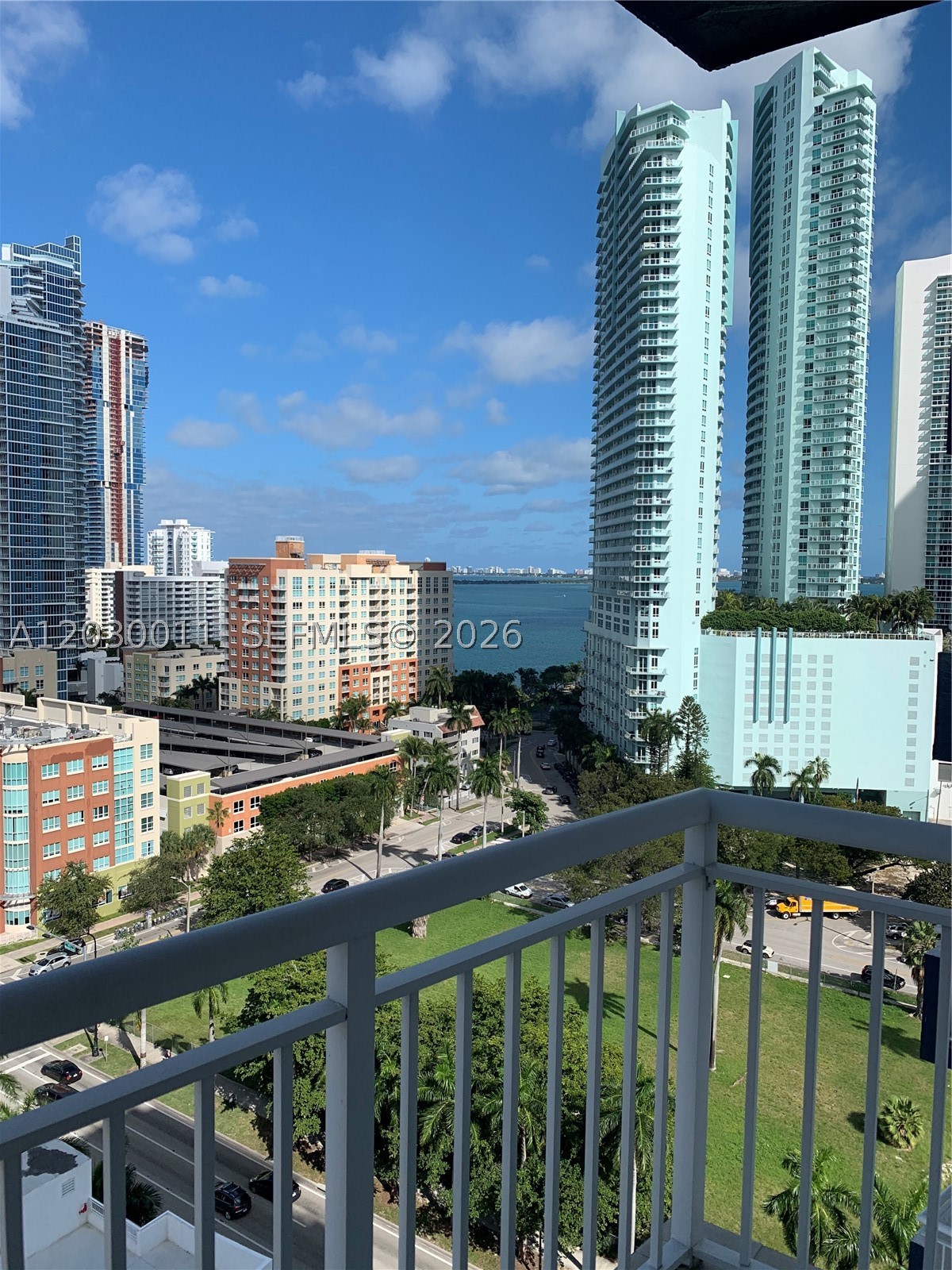 image 1800 Biscayne Plaza3