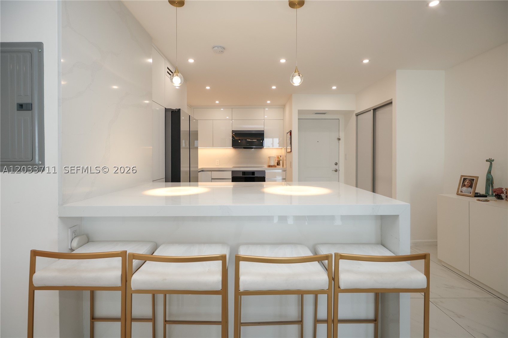 image Arlen House East19