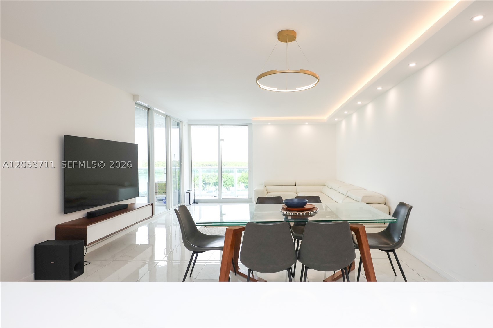 image Arlen House East28