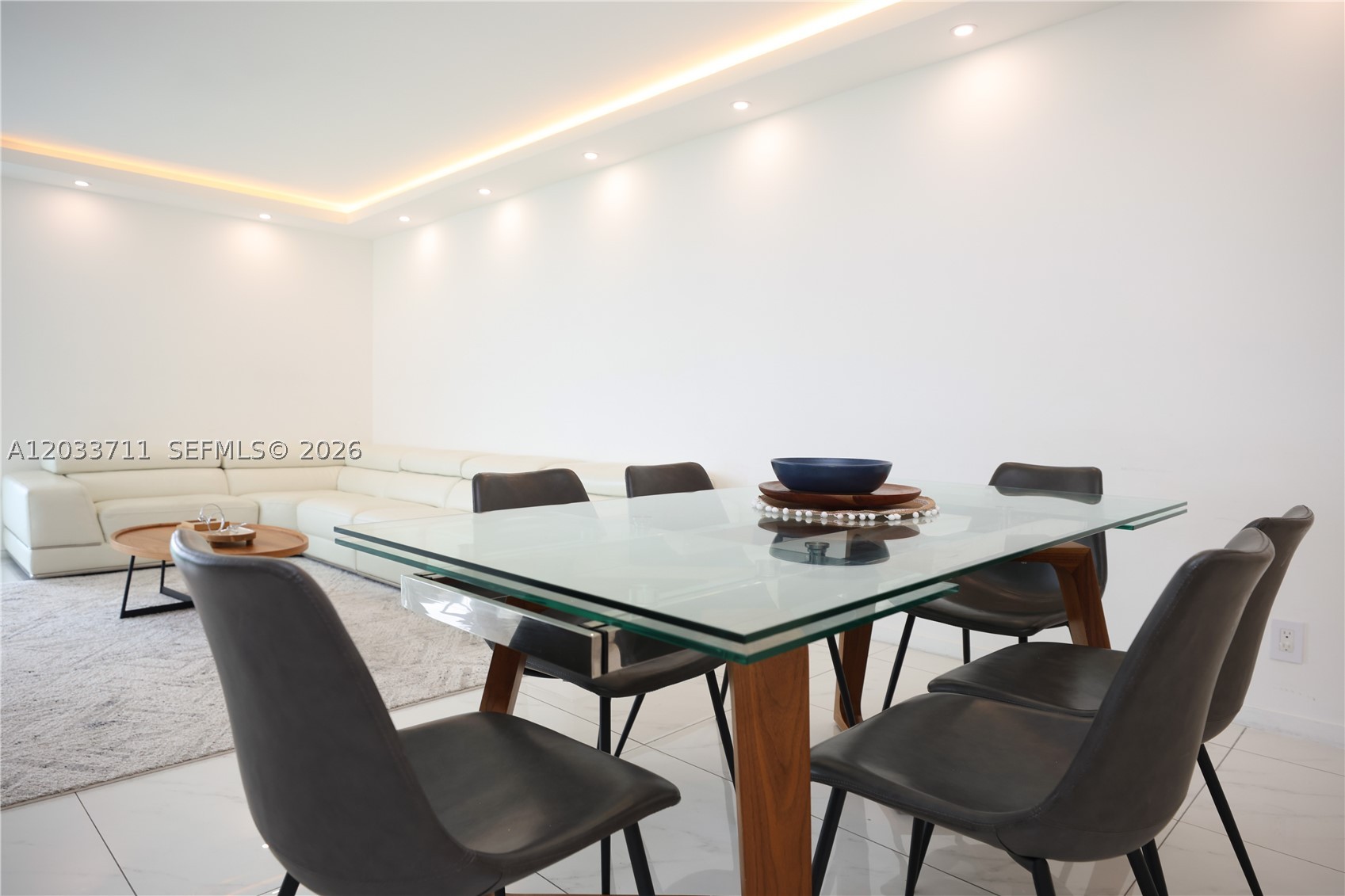 image Arlen House East30
