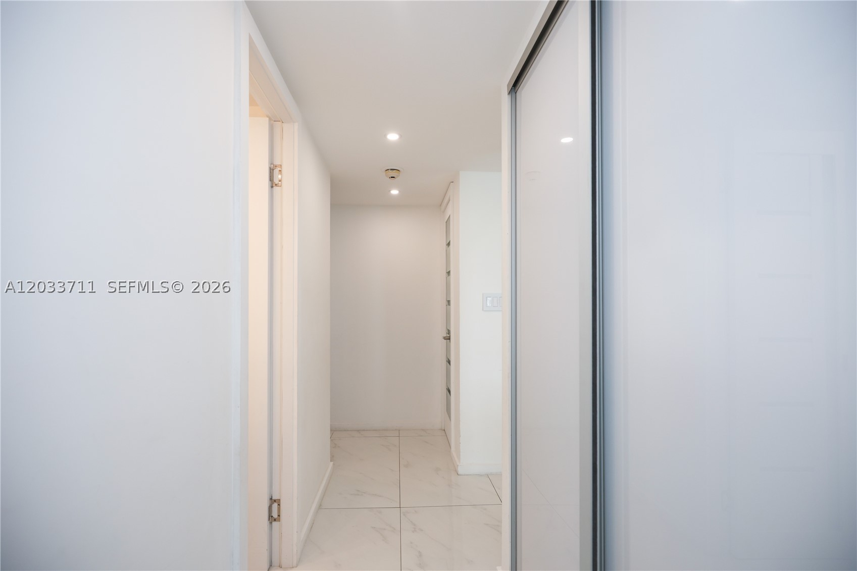 image Arlen House East52