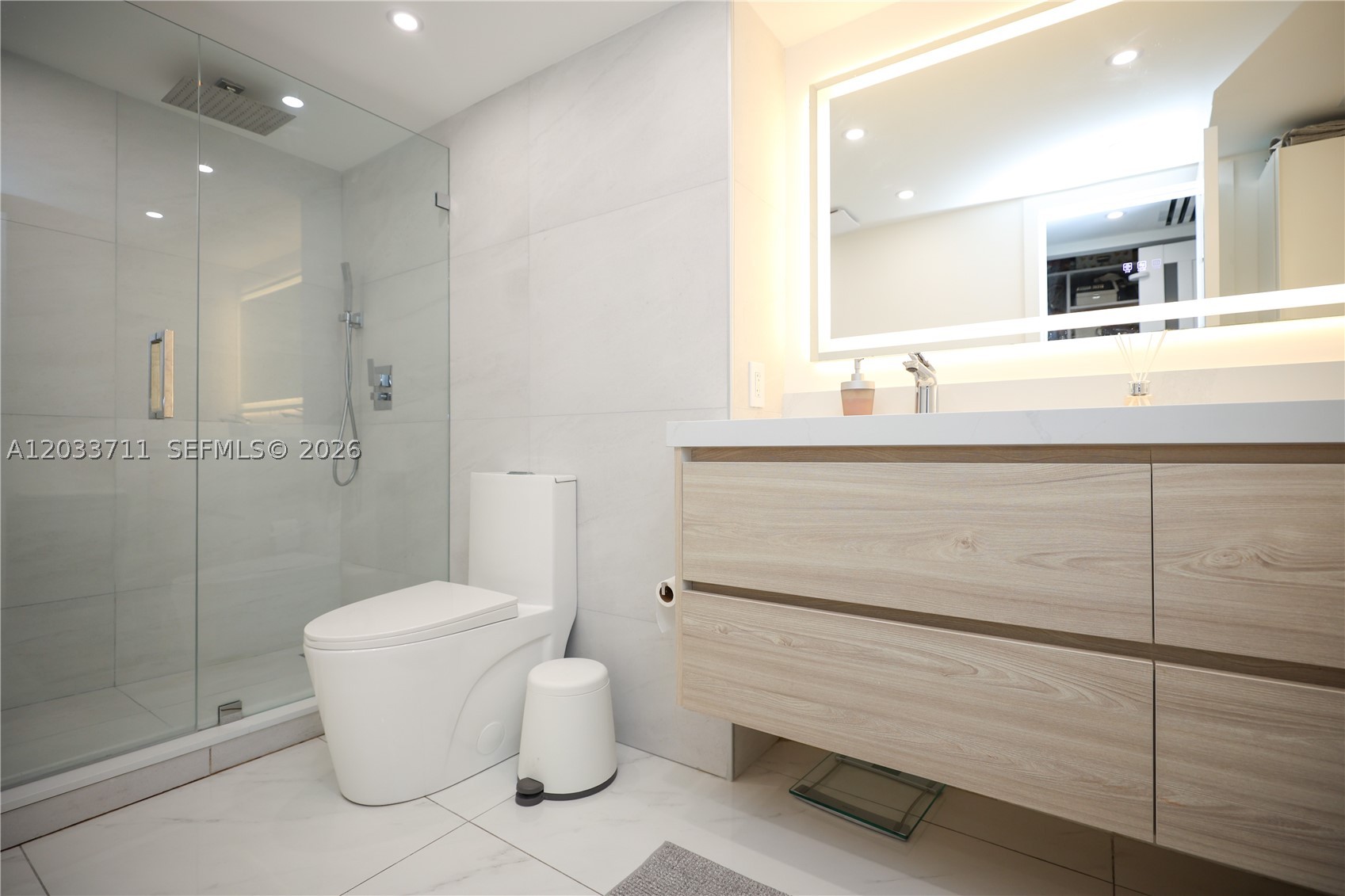 image Arlen House East54