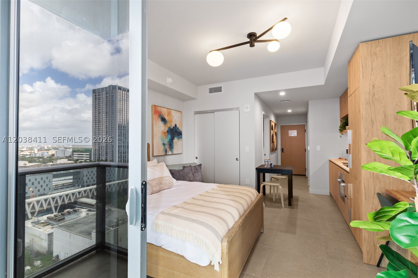 11 NE 6th St #2406
