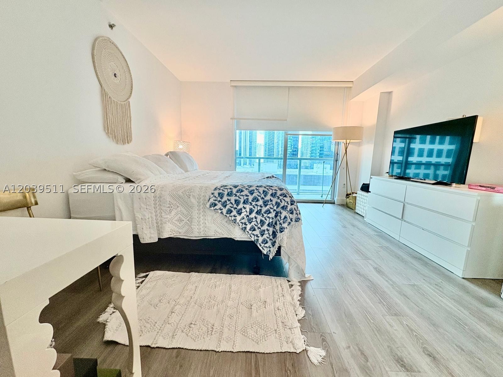 image 500 Brickell West9