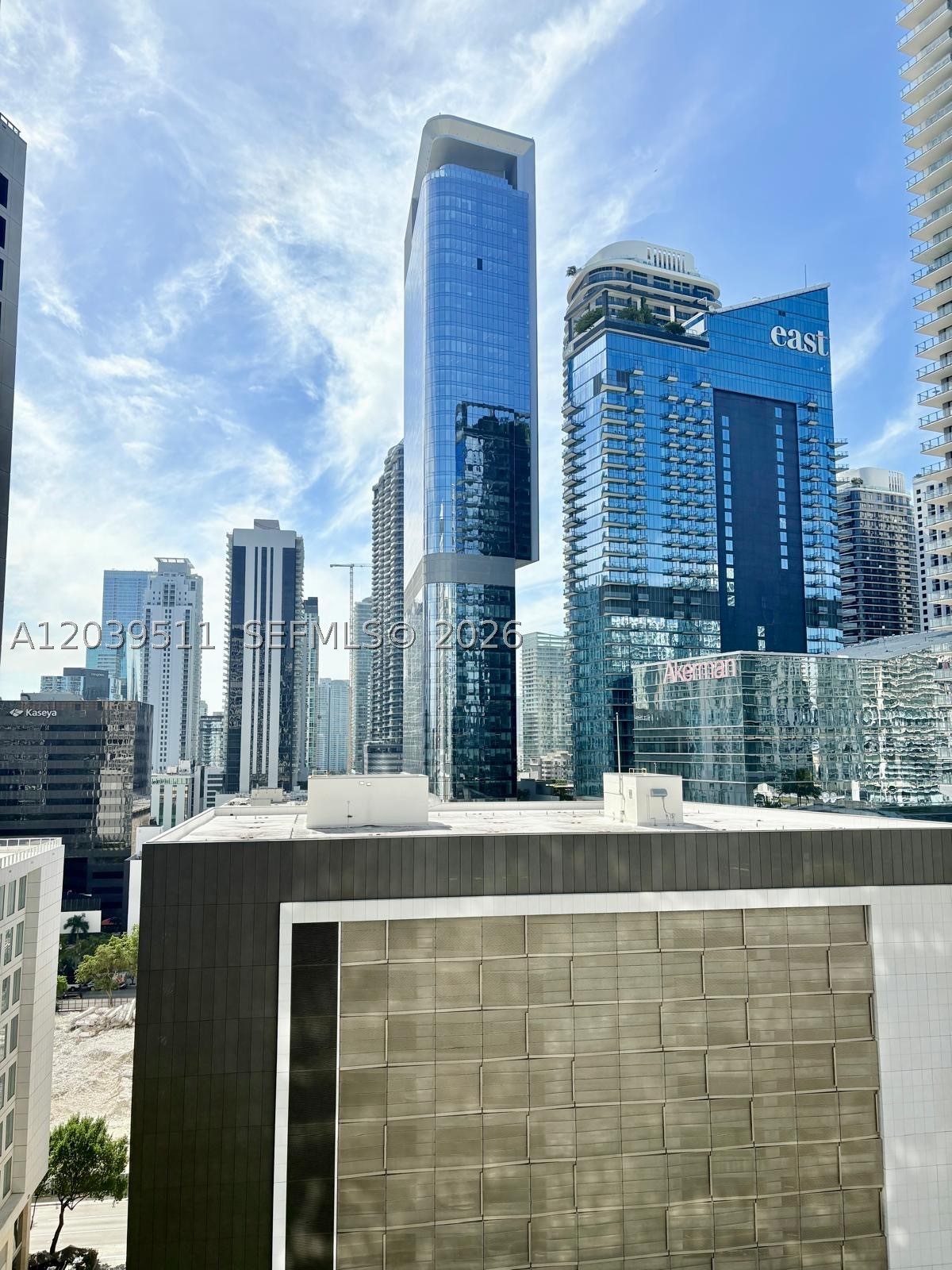 image 500 Brickell West15