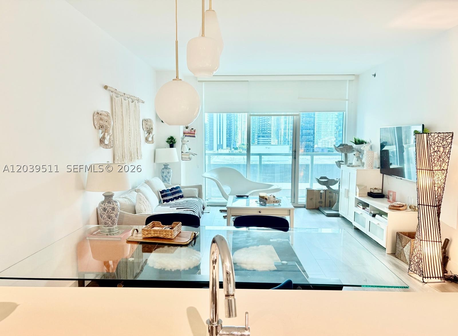 image 500 Brickell West3
