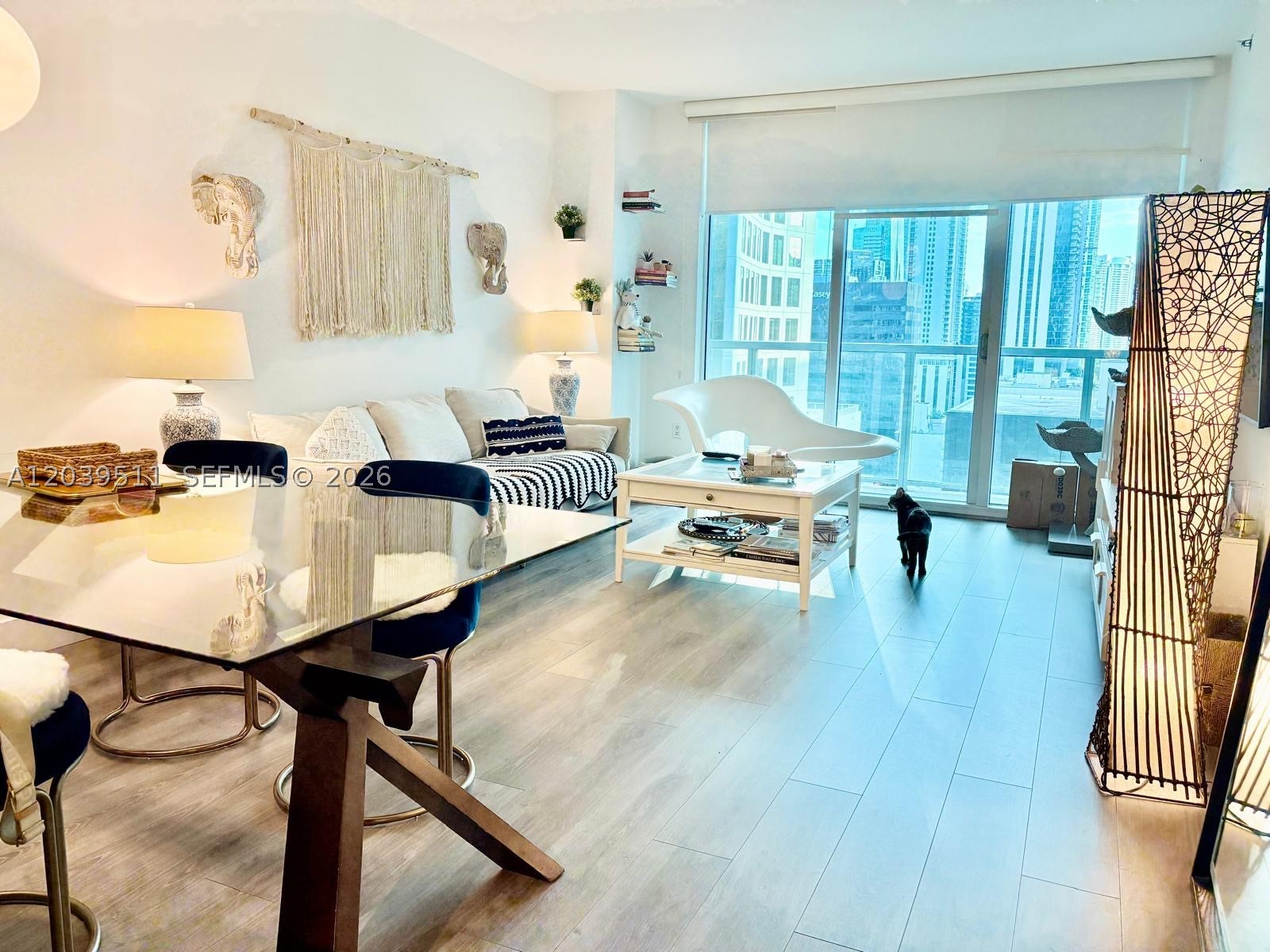 image 500 Brickell West4