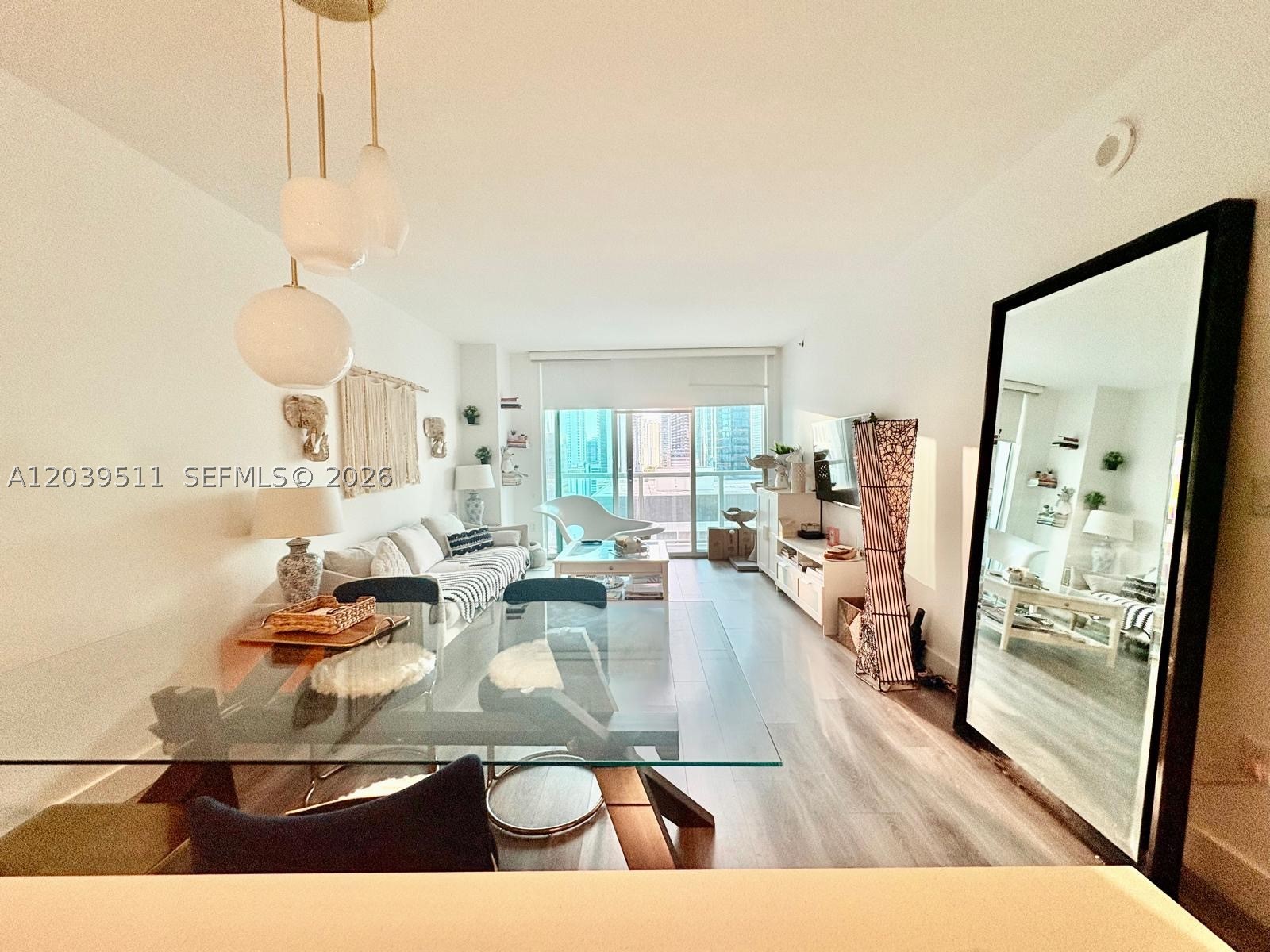 image 500 Brickell West5