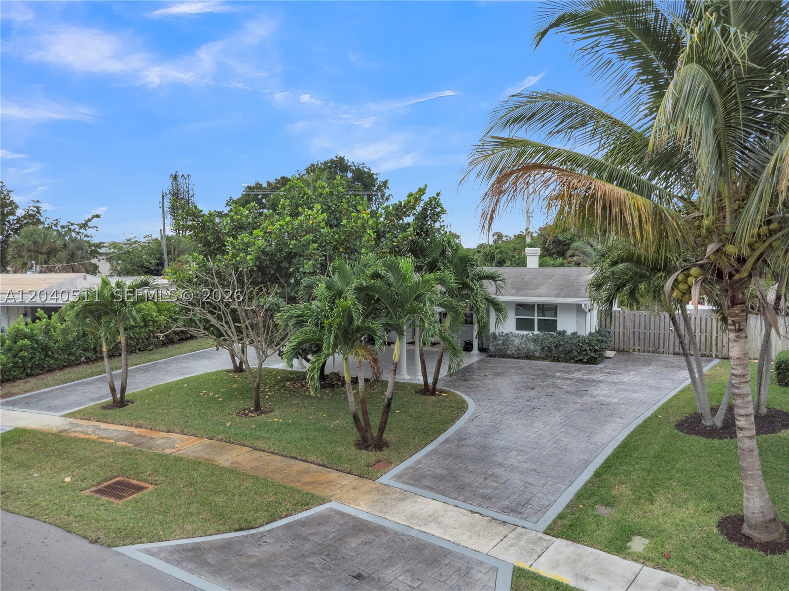 1405 SW 4th Ter Pompano Beach, FL 33060