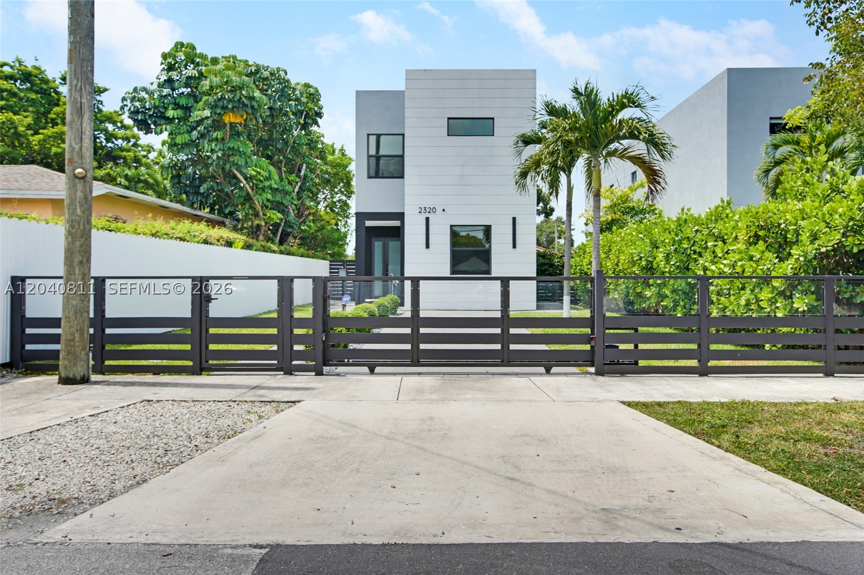 2320 SW 14th St Miami, FL 33145