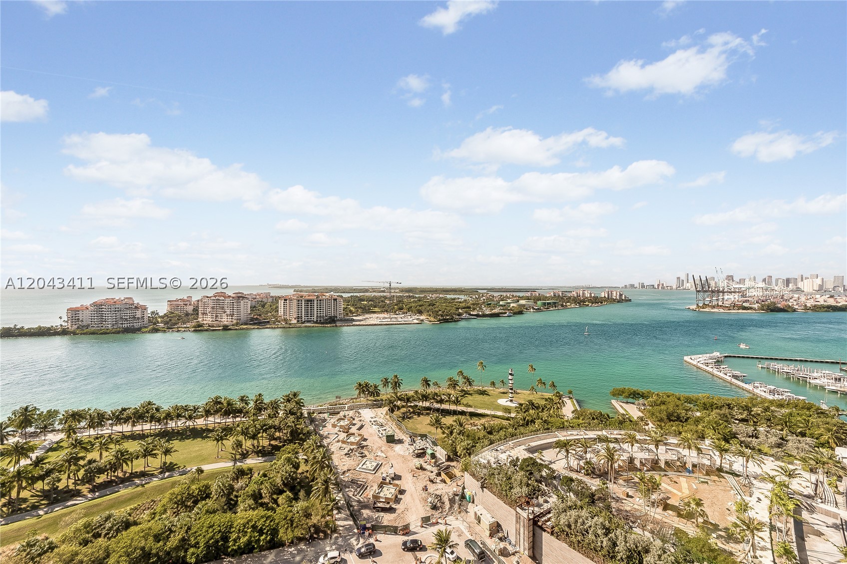 300 S Pointe Dr #2103