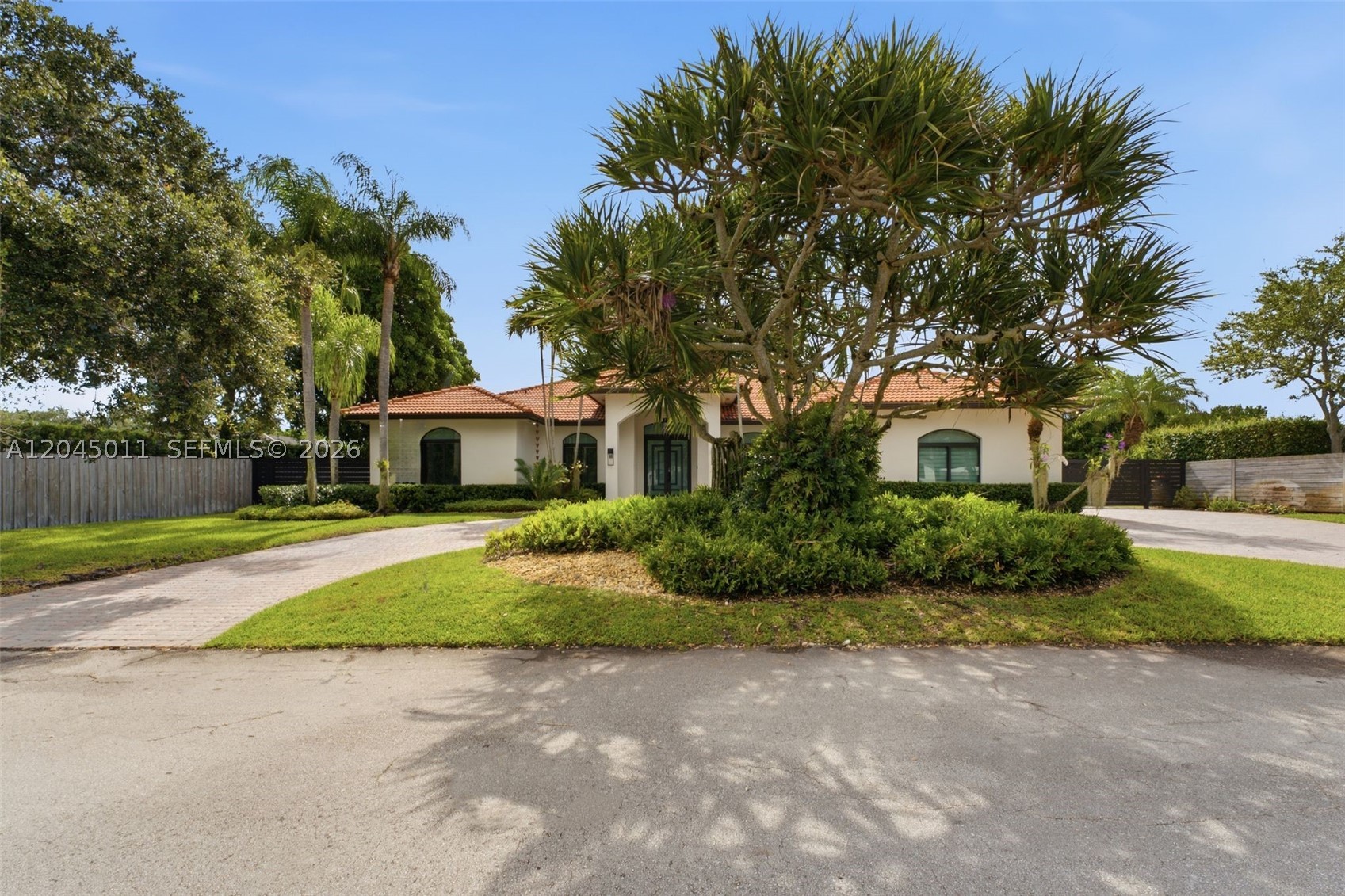 16615 SW 82nd Ct Palmetto Bay, FL 33157