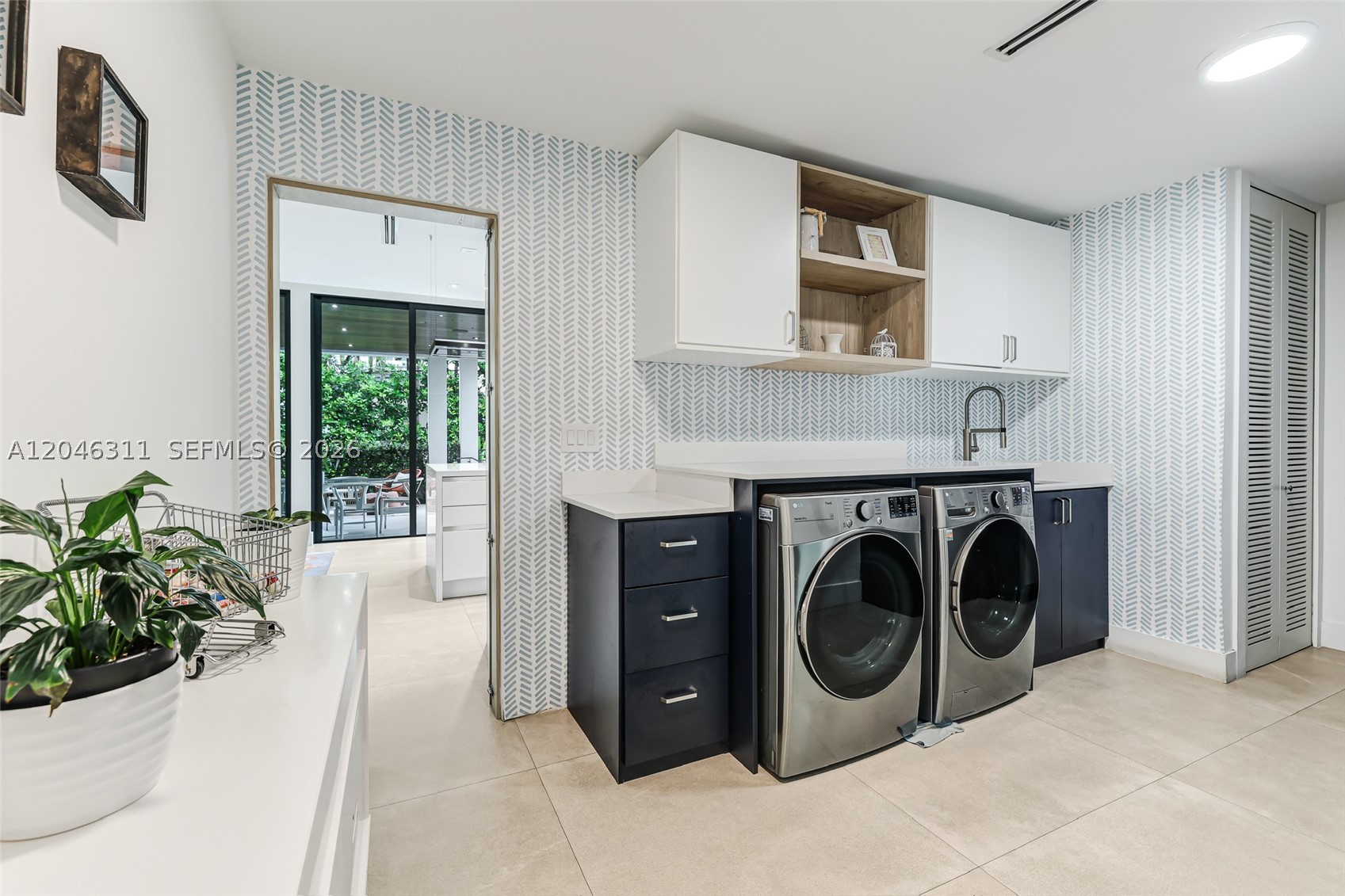 445 Ridgewood Rd Key Biscayne, FL 33149