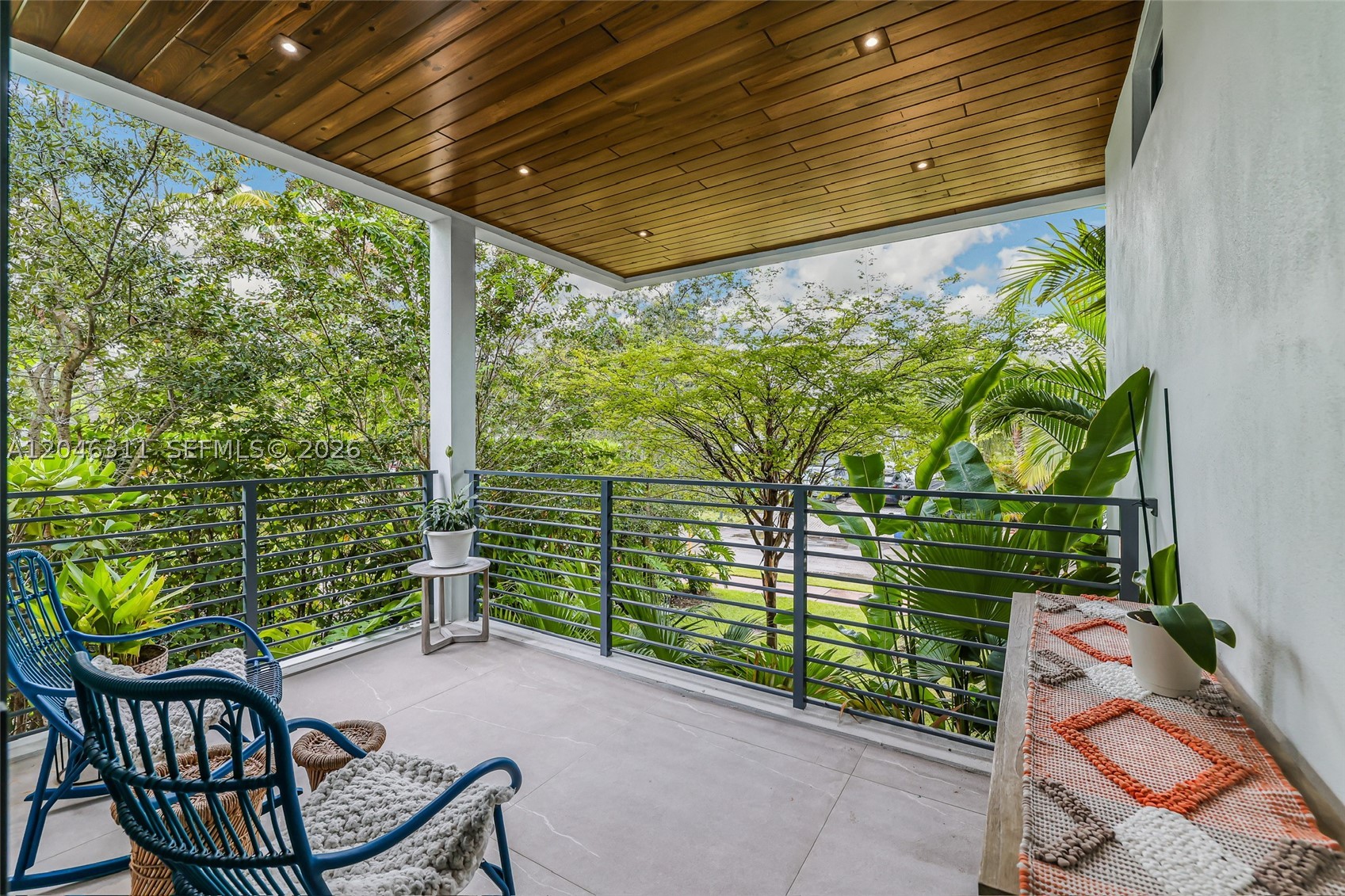 445 Ridgewood Rd Key Biscayne, FL 33149