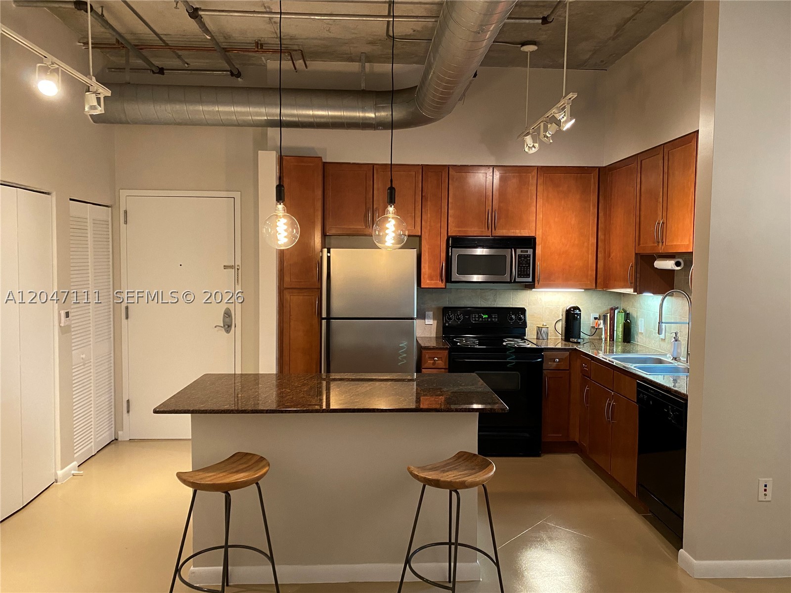 image Cite on the Bay West5