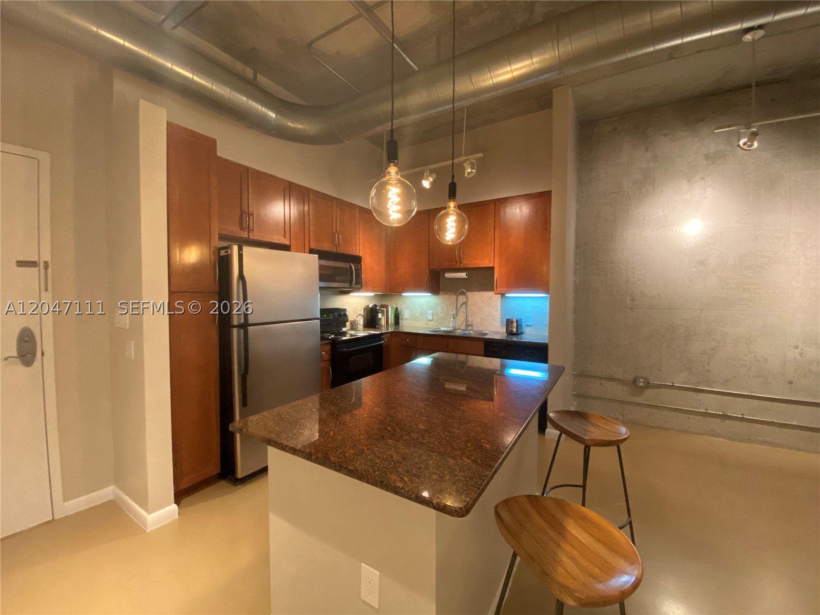 image Cite on the Bay West6