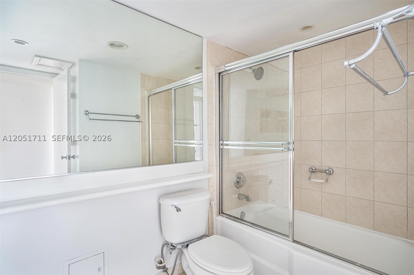 5600 Collins Ave #7J Miami Beach, FL 33140