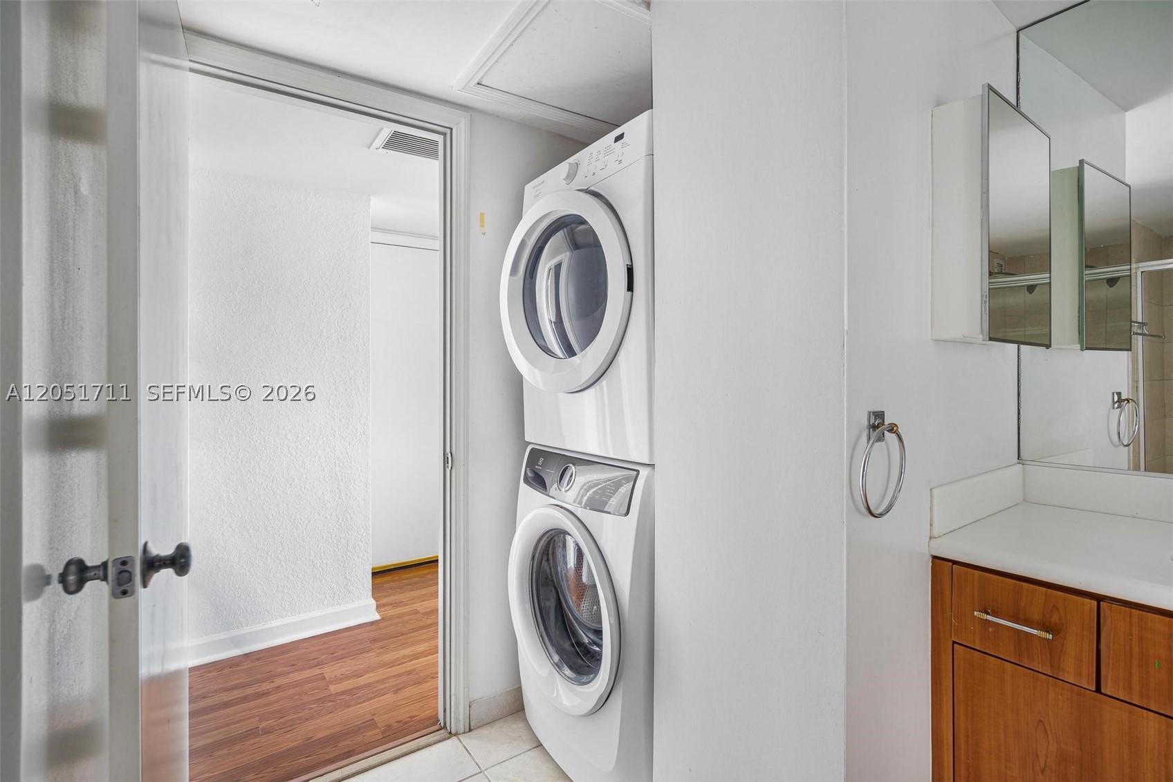 5600 Collins Ave #7J Miami Beach, FL 33140
