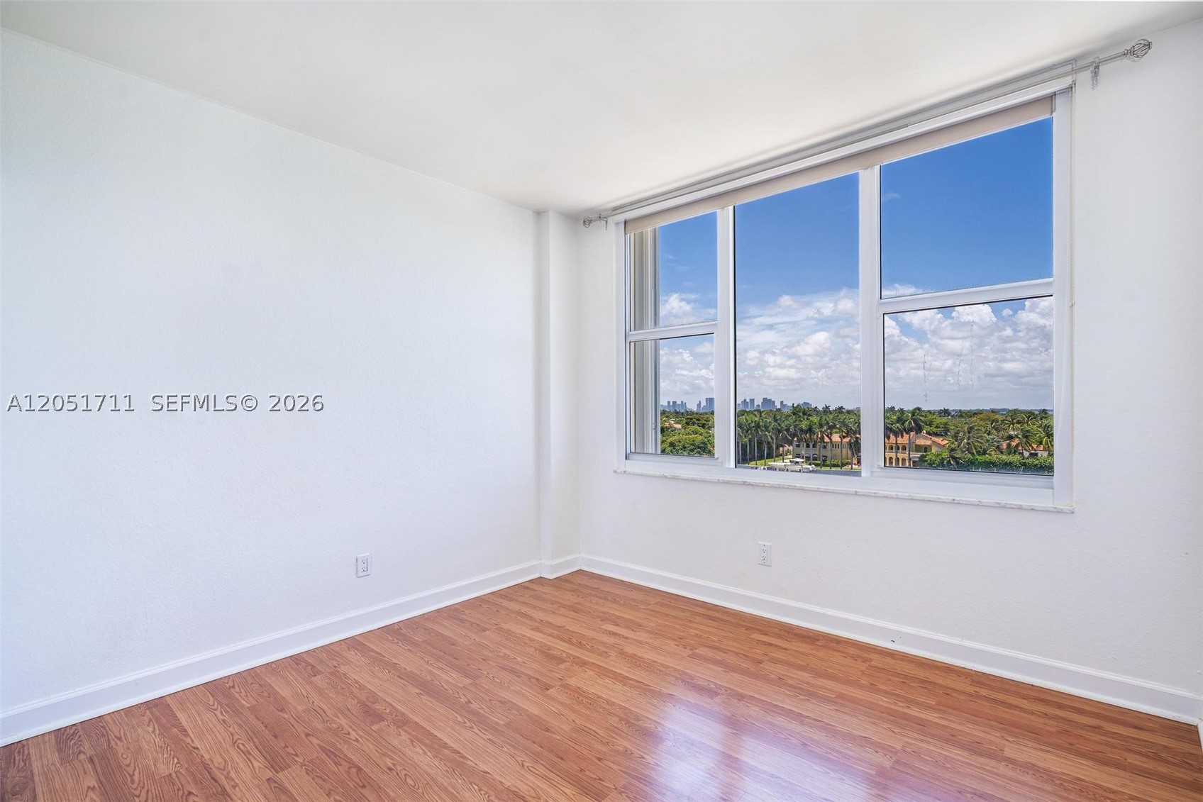 5600 Collins Ave #7J Miami Beach, FL 33140