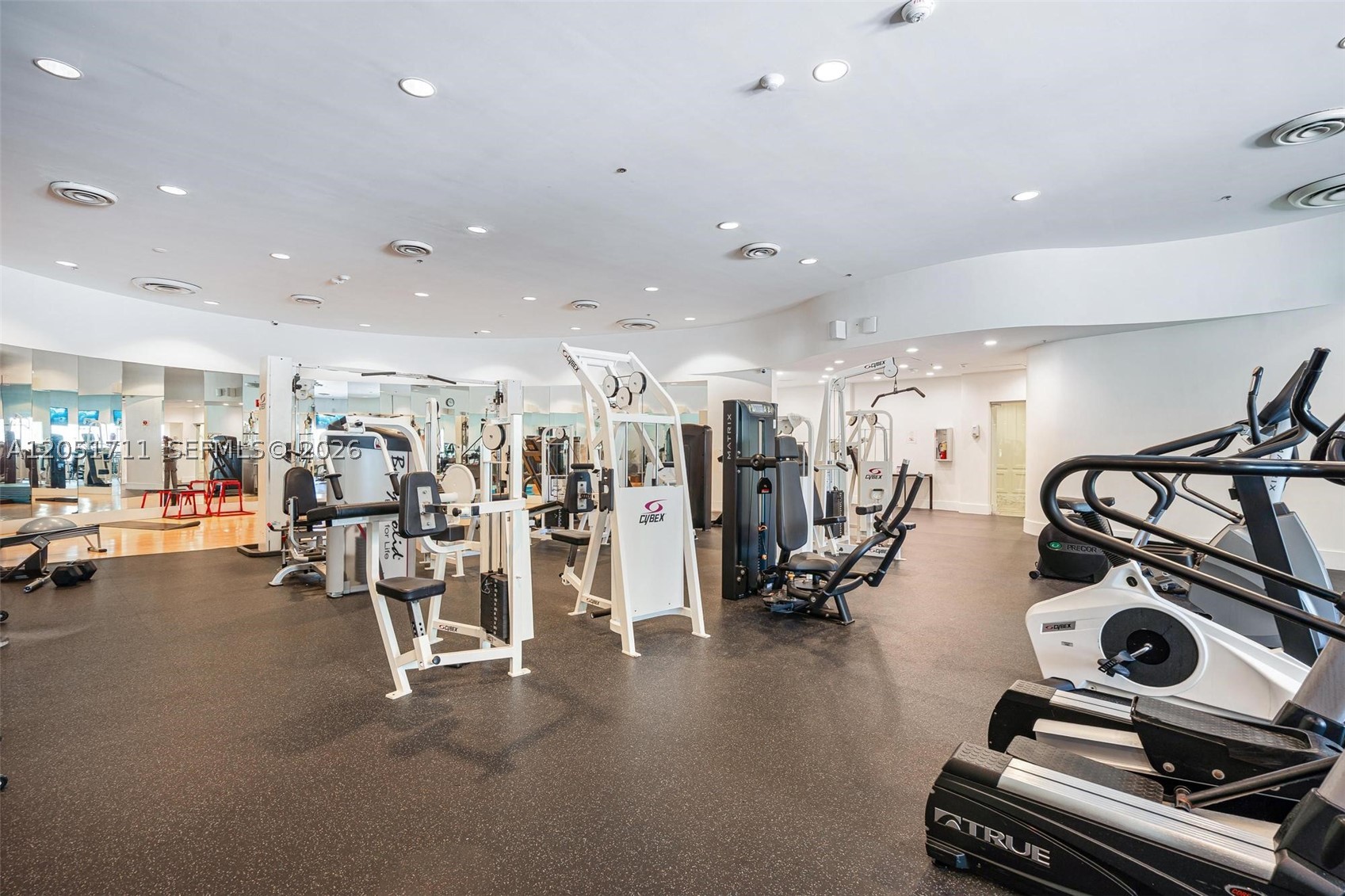 5600 Collins Ave #7J Miami Beach, FL 33140