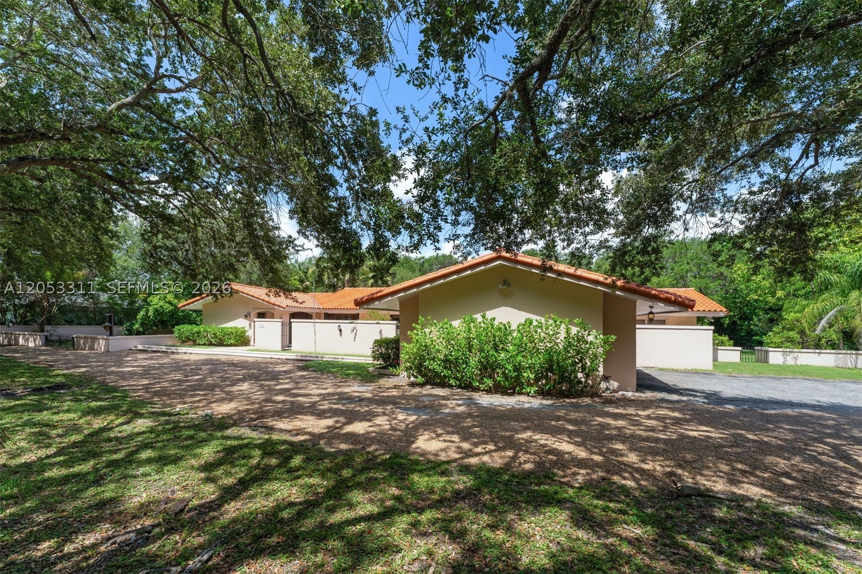11950 SW 67th Ct Pinecrest, FL 33156
