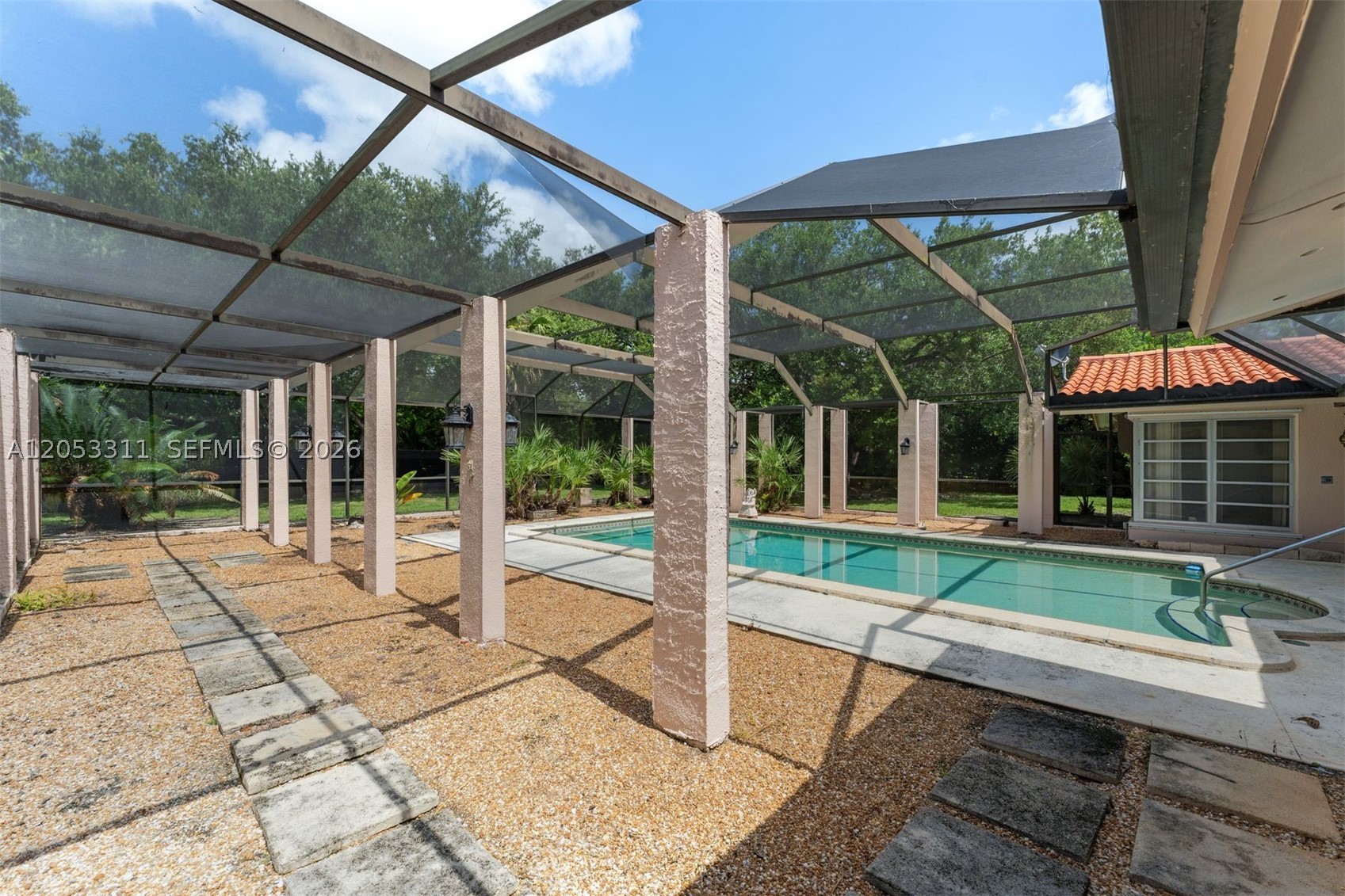 11950 SW 67th Ct Pinecrest, FL 33156
