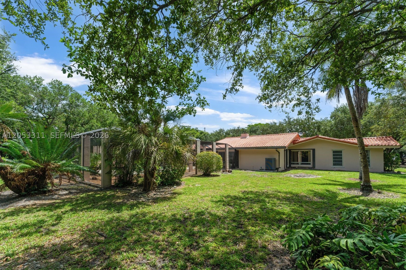 11950 SW 67th Ct Pinecrest, FL 33156