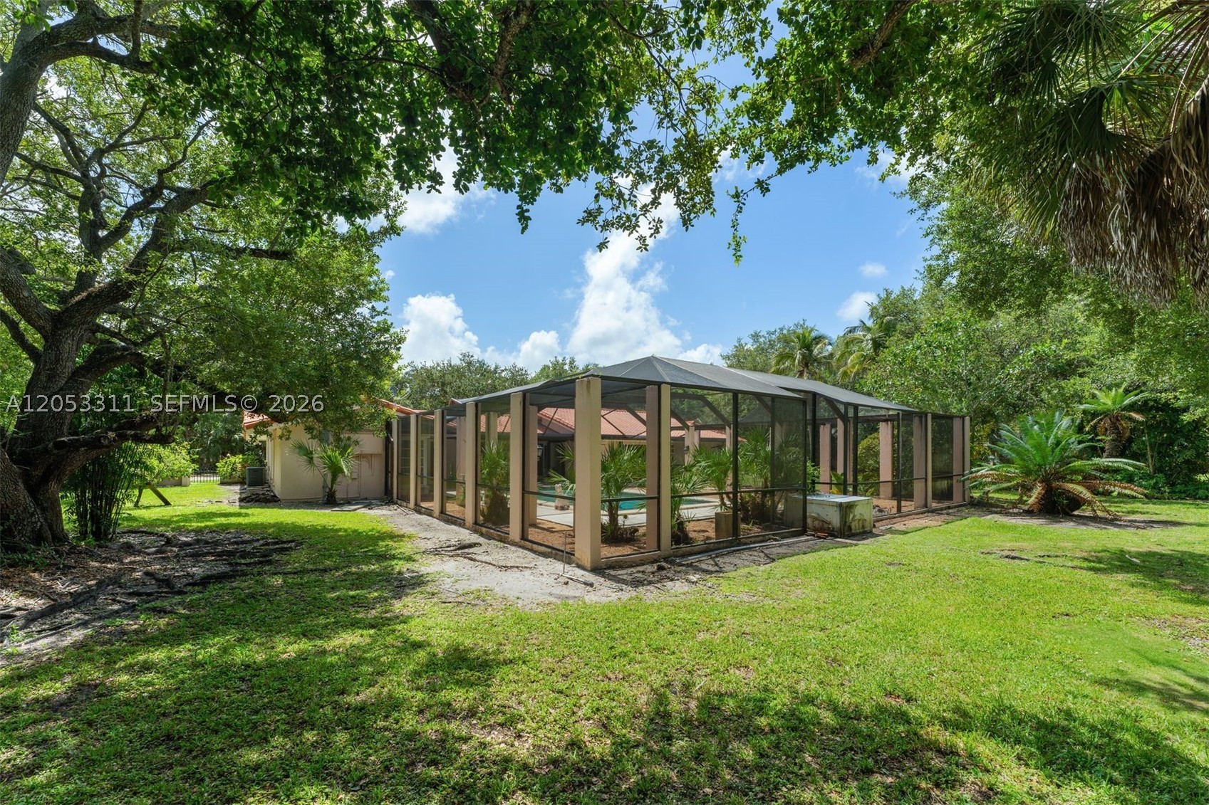 11950 SW 67th Ct Pinecrest, FL 33156