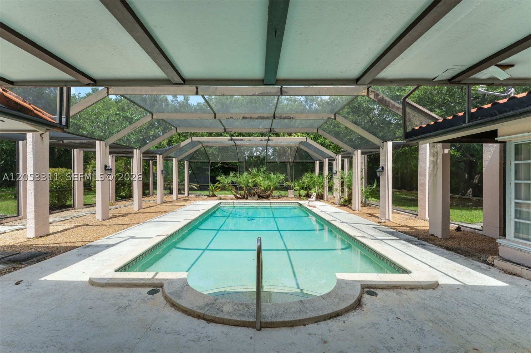 11950 SW 67th Ct Pinecrest, FL 33156