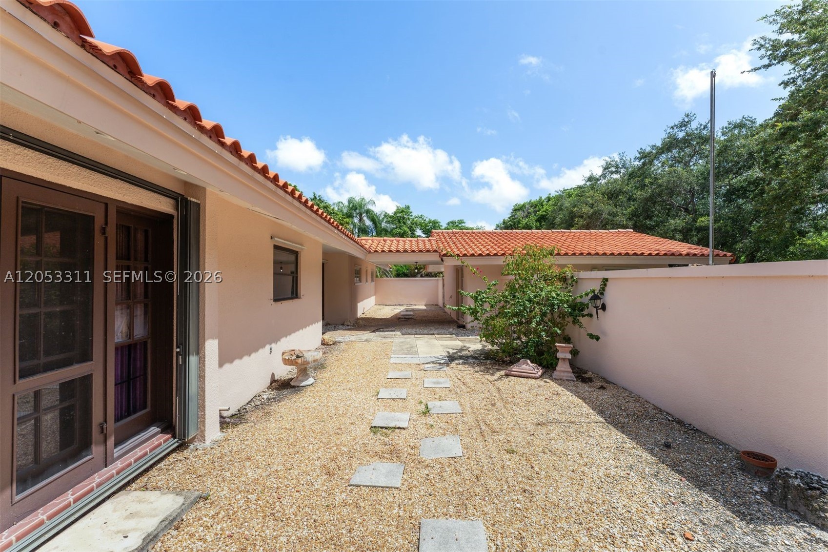 11950 SW 67th Ct Pinecrest, FL 33156