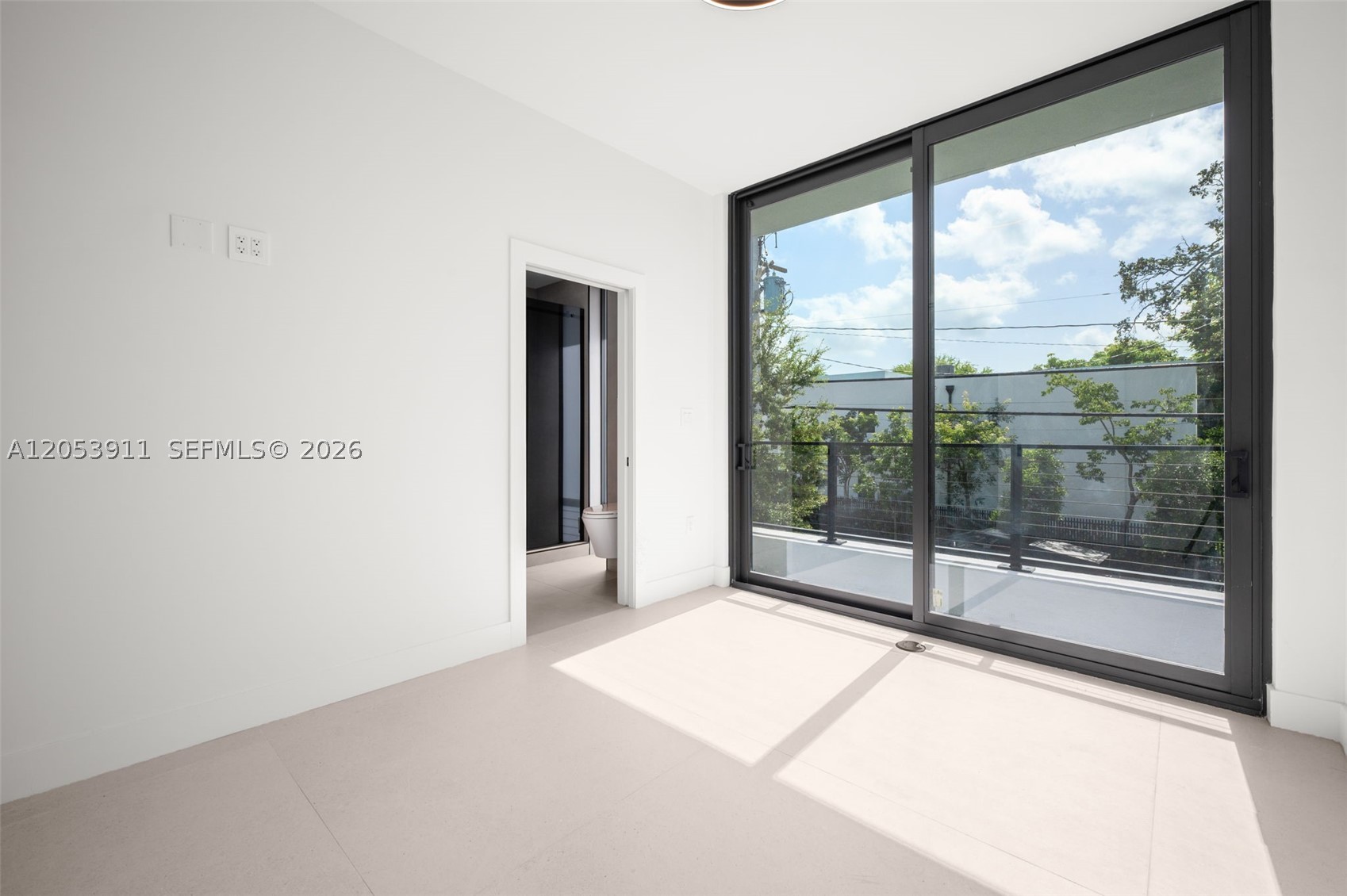 3310 Elizabeth St Miami, FL 33133
