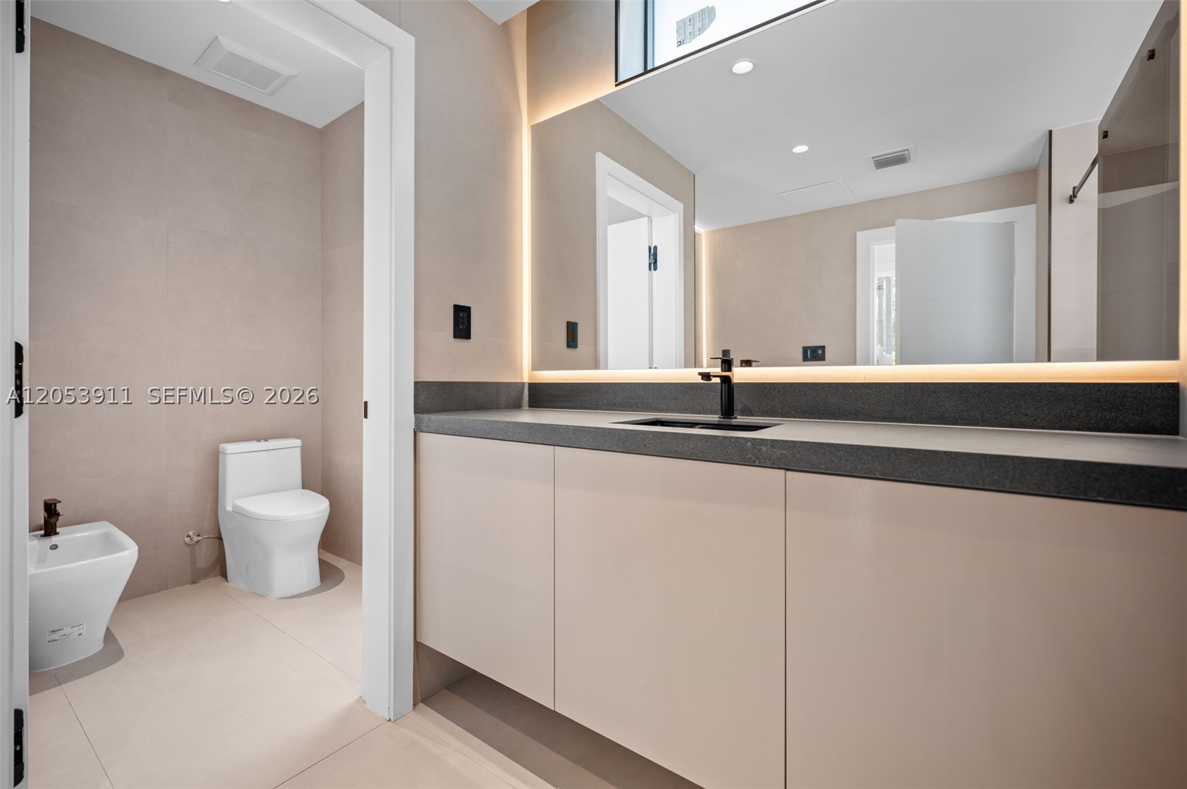 3310 Elizabeth St Miami, FL 33133