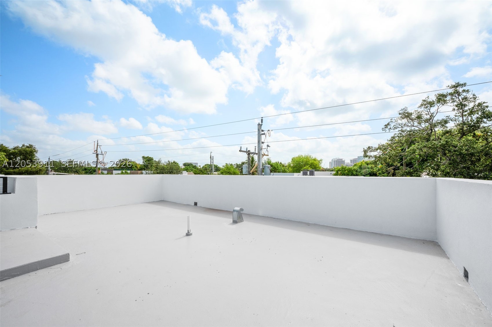 3310 Elizabeth St Miami, FL 33133