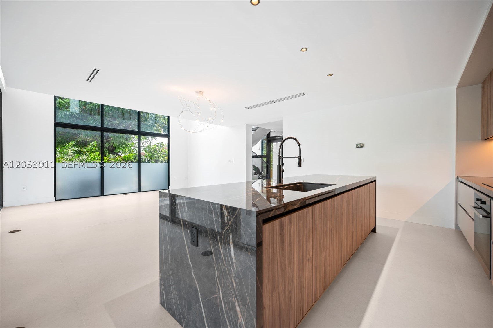 3310 Elizabeth St Miami, FL 33133