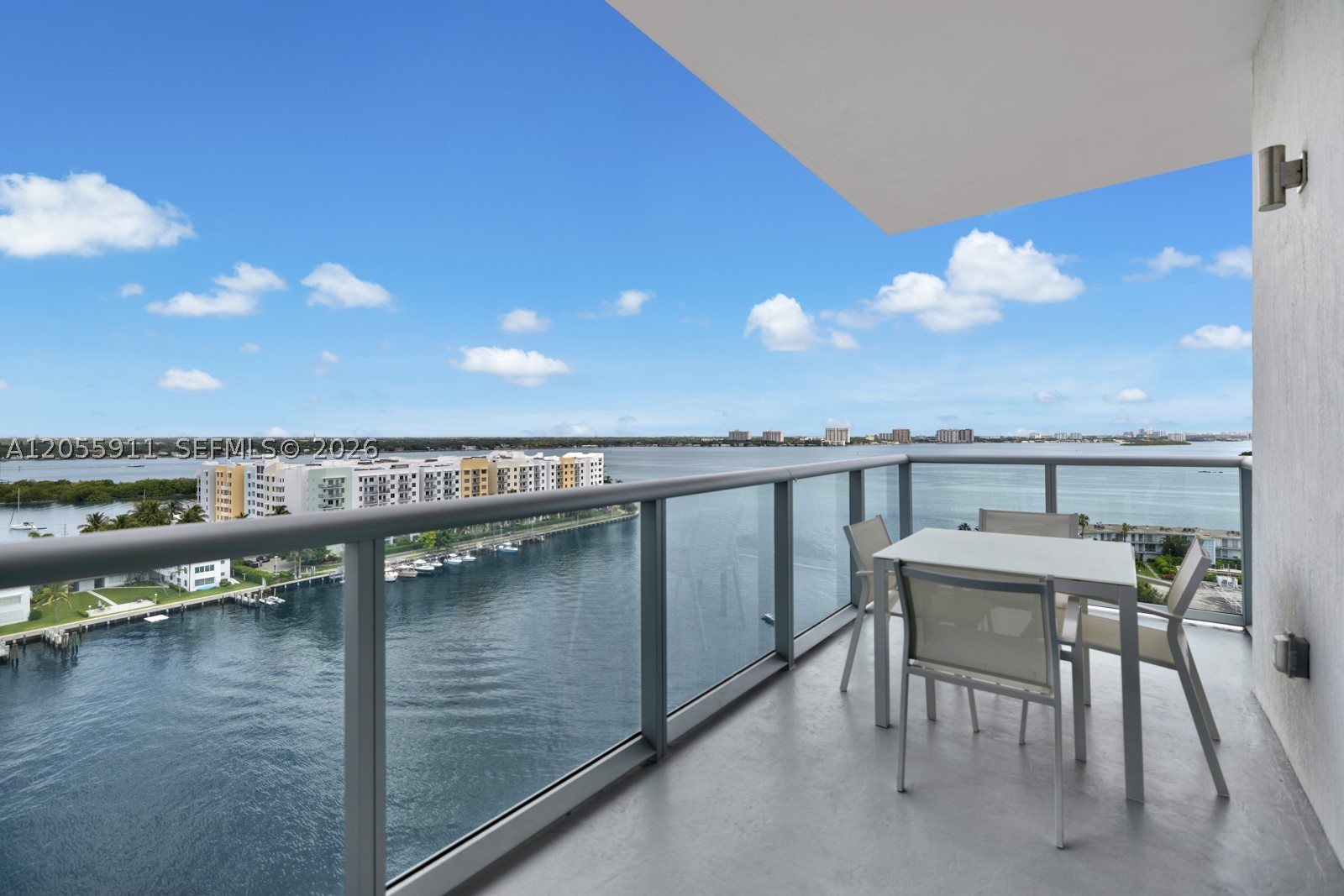 image Eloquence on the Bay14