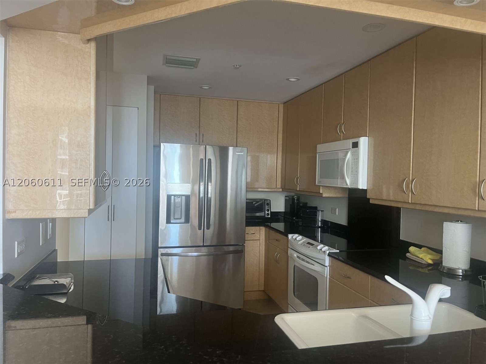 image Courts Brickell Key15