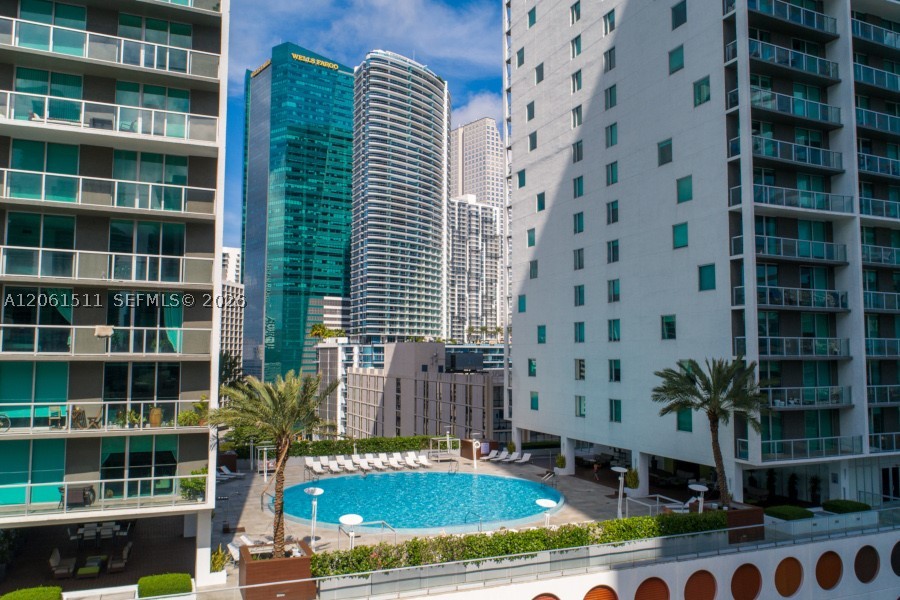 image 500 Brickell East17