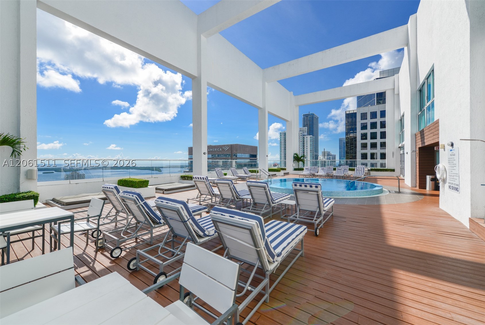 image 500 Brickell East33
