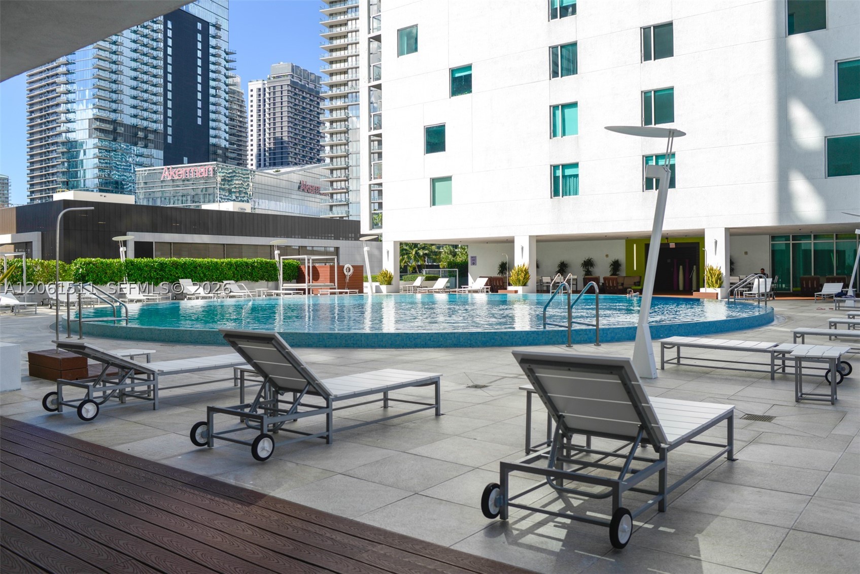image 500 Brickell East37
