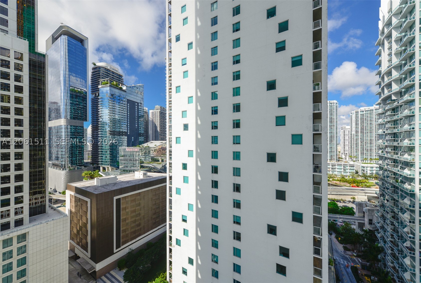 image 500 Brickell East40