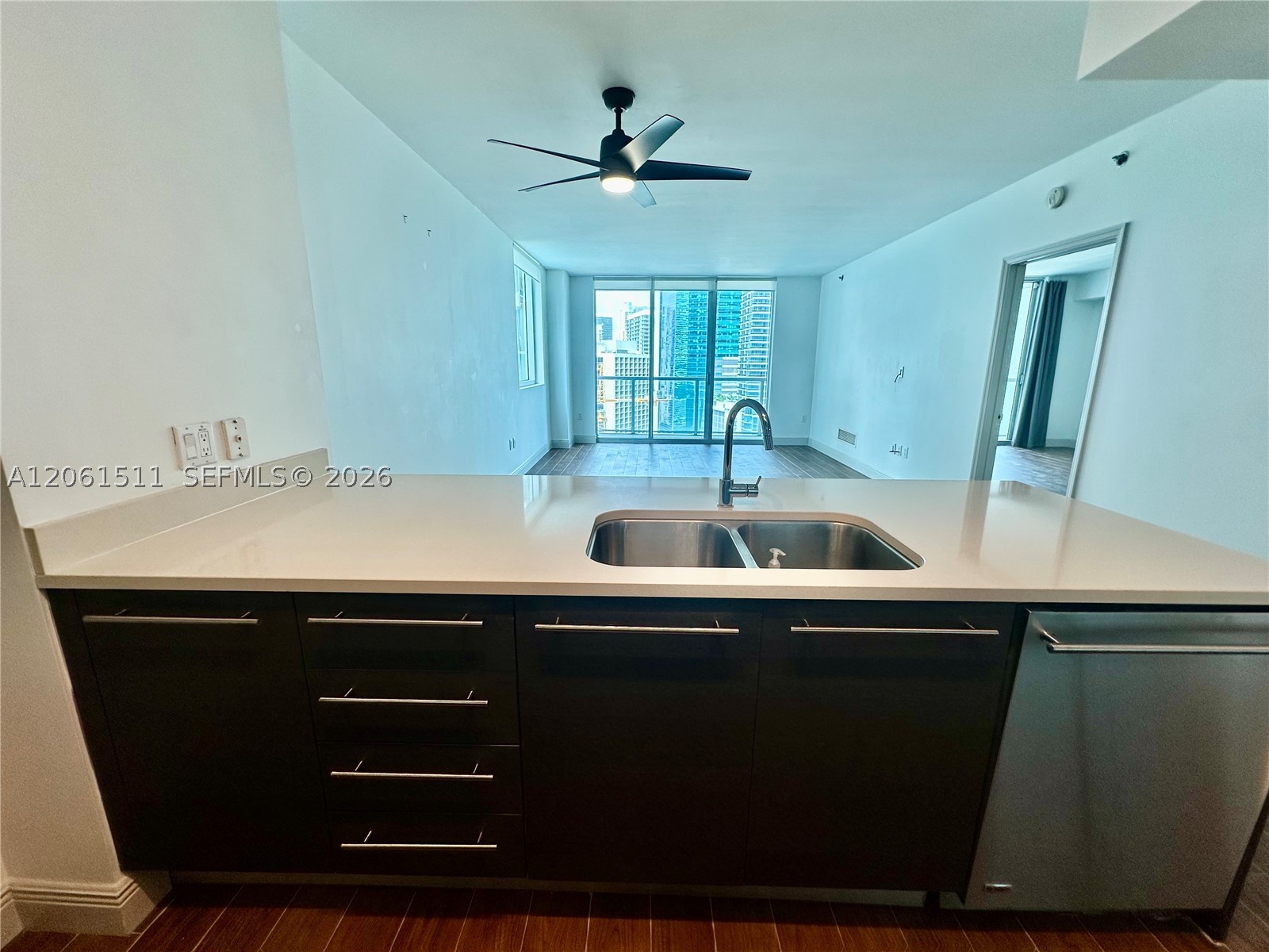 image 500 Brickell East4