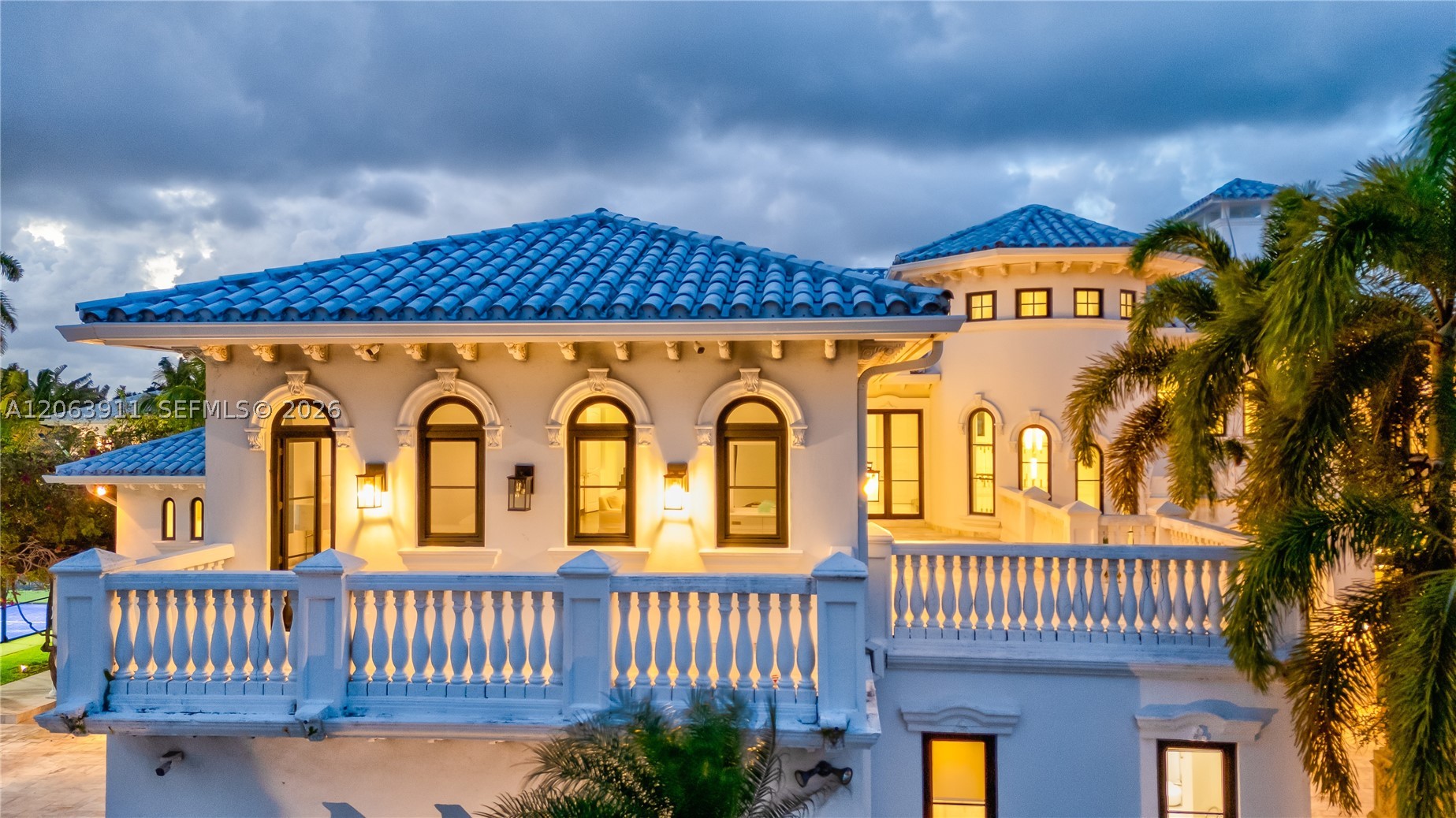 900 S Northlake Dr Hollywood, FL 33019